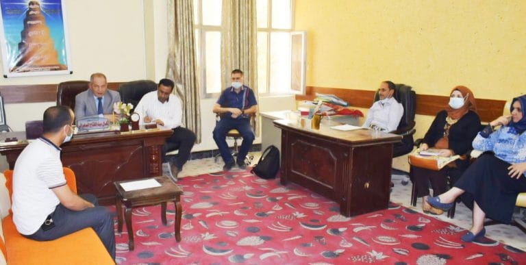 تدريسي من كلية التربية يشارك في مناقشة رسالة ماجستير في جامعة تكريت