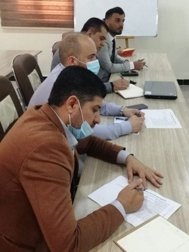 عميد التربية البدنية يتابع الطلبة الملقحين