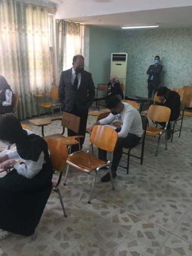 كلية الادارة و الاقتصاد تستمر باجراء الامتحانات الحضورية.