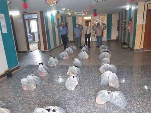 جامعة سامراء -الكادر التدريسي والوظيفي في كلية الزراعة يتبرعون بسلات غذائية إلى العوائل المتعففة