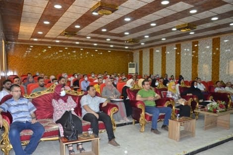 السيد العميد يحضر مؤتمراً بجامعة الملك سعود