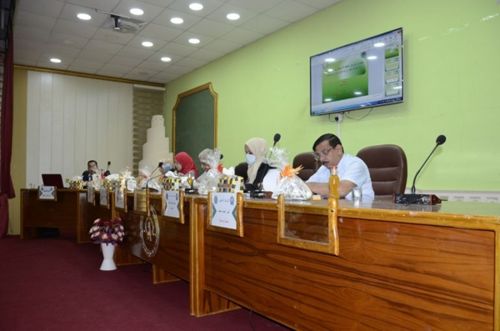 العلوم التطبيقية تواصل إنجازها قاعة مناقشة طلبة الدراسات العليا