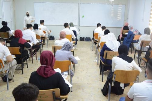 تدريسية من قسم اللغة العربية، تكرم في مؤتمر بلبنان