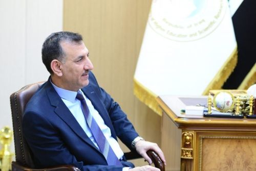 تدريسية في كلية العلوم التطبيقية تشارك في دورة دولية بكندا
