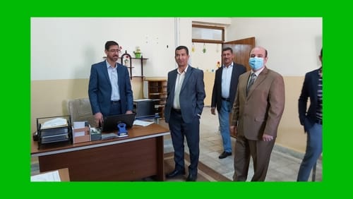 عميد كلية الزراعة ومعاونه الإداري في جولة تفقدية في الكلية