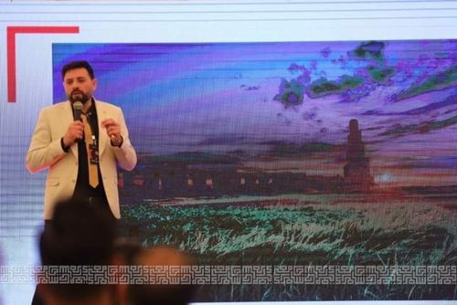 موظف من التربية البدنية يشارك في الحدث السنوي للمصورين العراقيين   Photo in