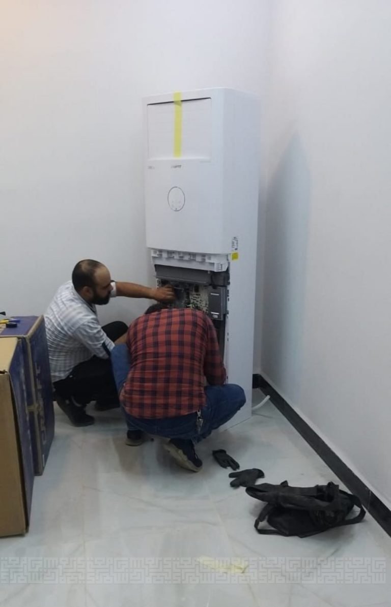 الاستاذ المساعد الدكتور عمر فاضل يحيى يمثل جامعة سامراء بلجنة وزارية