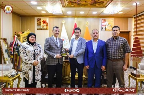 قسم اللغة الإنگليزية يوضح بورشة عمل لأساتيذ القسم التعليمات الوزارية الجديدة والخاصة بدليل الامتحانات وسجل الأساس