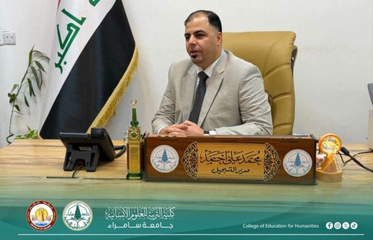 معاون العميد للشؤون الإدارية يتابع طلبات النقل والاستضافة للطلبة